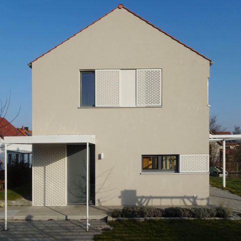 Energiesparhaus Westansicht